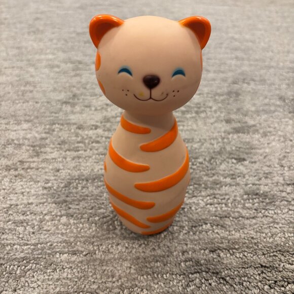 Bowling Set - Baby / Toddler Toy - 7 Pieces (6 pins + 1 ball) - Melissa & Doug - Picture 6 of 10